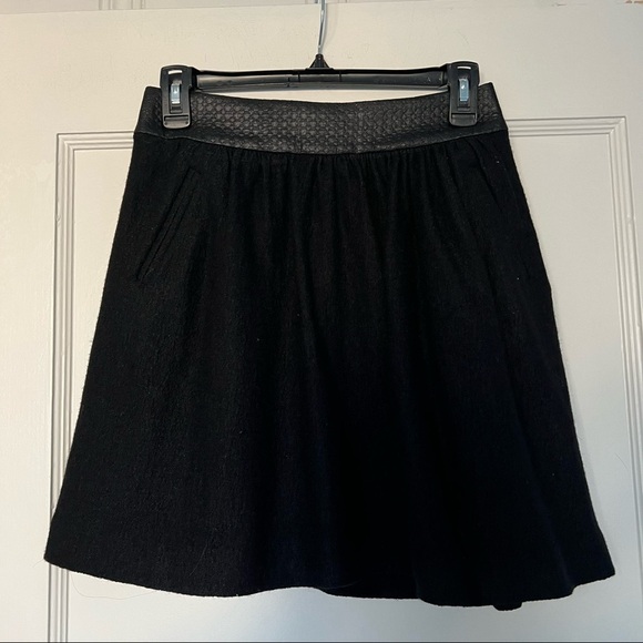 Banana Republic Black Wool Blend A-Line Mini Skirt with Pockets Size 0 EUC - Picture 1 of 5